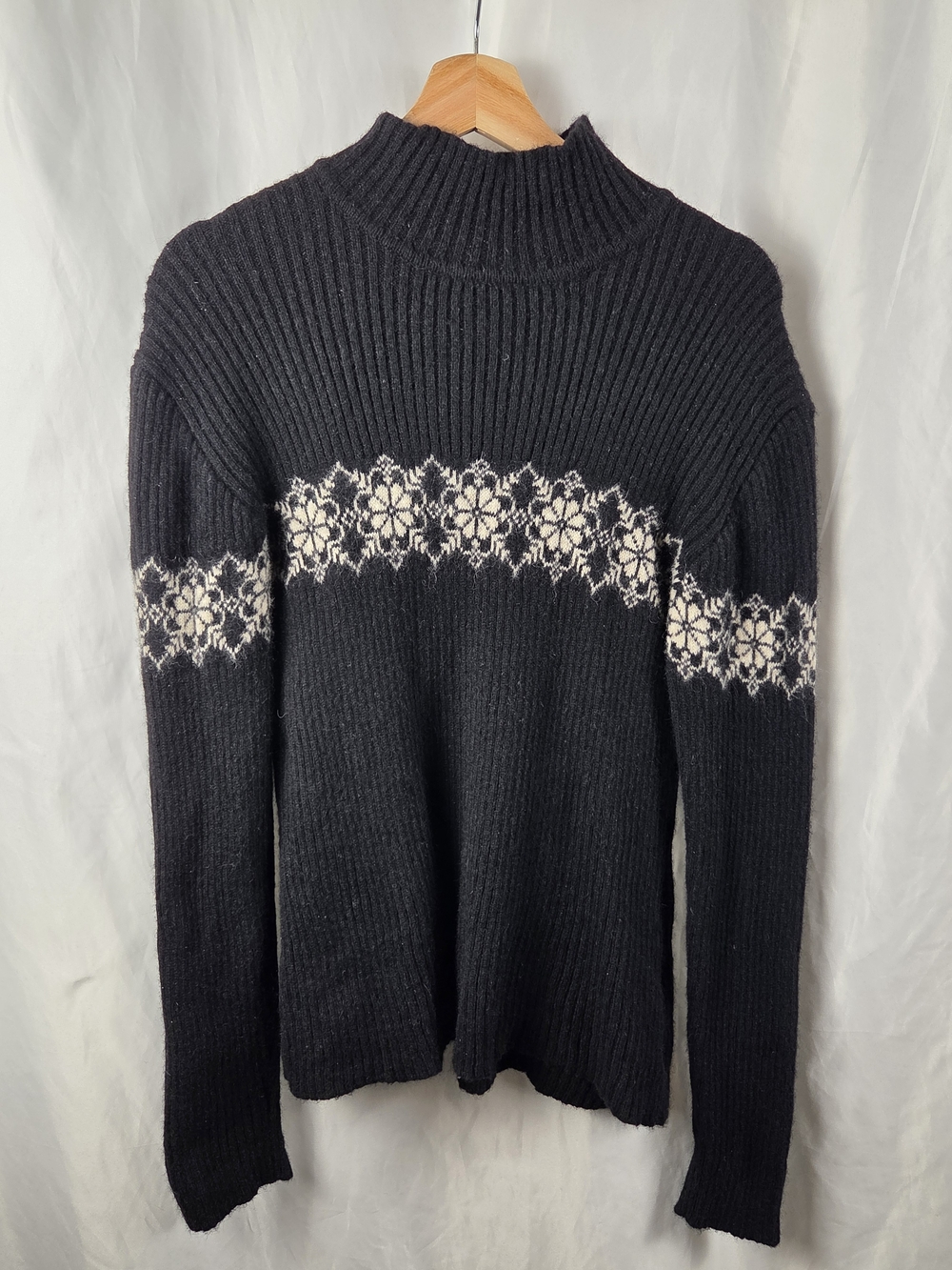 Ann Taylor Black Snowflakes Mock Neck Sweater Size Large Angora Rabbit Hair